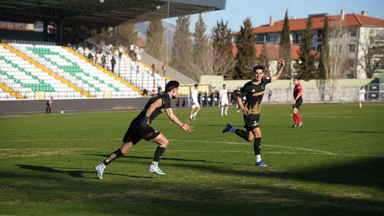 Muğlaspor’dan Son Dakika Şovu: Adana 01 FK’yı  2-0 Yendi 5